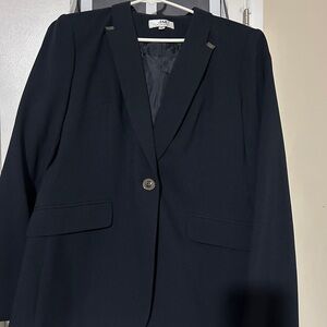 JM Women's Classic Black Blazer